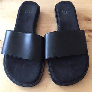 Impo Black leather slide sandals size 9m